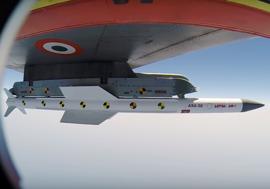 Ấn Độ đặt hàng tên lửa Astra cho tiêm kích Su-30MKI

